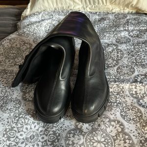 Black chunky heels knee boots very stretchy worn 1 time  EUC